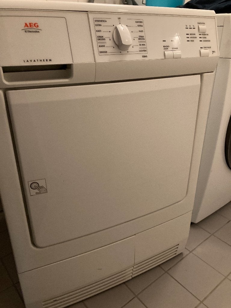 AEG condensdroger, Ophalen, 6 tot 8 kg, Gebruikt, Voorlader