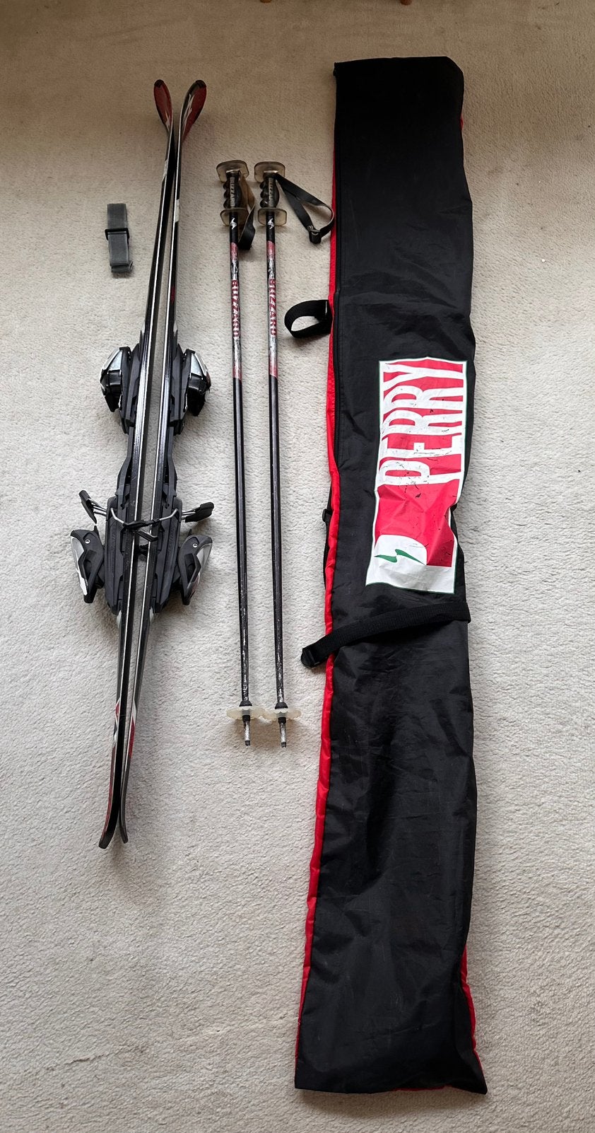 Ski set: Völkl ski’s (156cm), skistokken (120cm), ski tas, 140 tot 160 cm, Zo goed als nieuw, Ski's, Ophalen