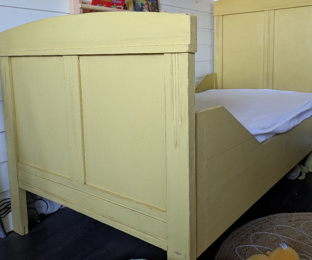Brocante kinderbed, Kinderen en Baby's, Kinderkamer | Bedden, Ophalen, 85 tot 100 cm, Gebruikt, Lattenbodem