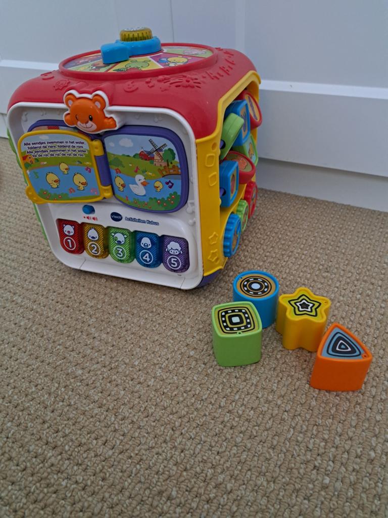VTech Baby Speelkubus - Zo goed als nieuw, Kinderen en Baby's, Speelgoed | Vtech, Ophalen of Verzenden, Zo goed als nieuw, 6 maanden tot 2 jaar