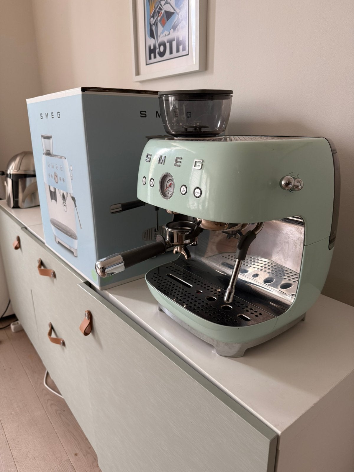 Foto 2 van Smeg EGF03PGEU espresso machine - mint green (used)