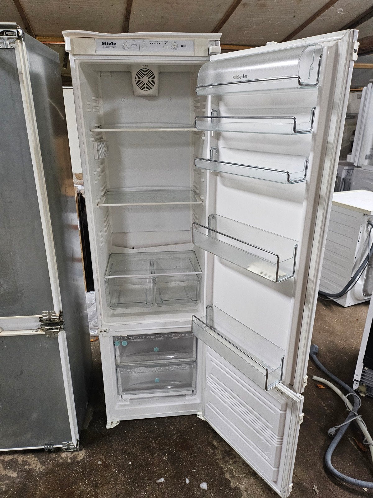 miele inbouw koelkast 178 cm met garantie, Witgoed en Apparatuur, Gebruikt, 200 liter of meer, Met aparte vriezer, Energieklasse A of zuiniger