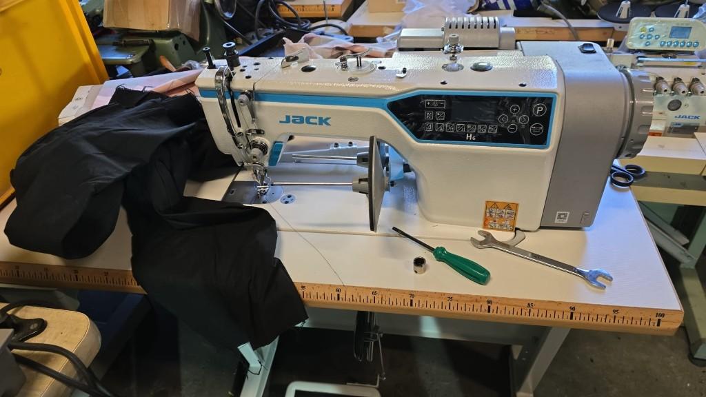 Leer naaimachine, Hobby en Vrije tijd, Naaimachines en Toebehoren, Ophalen of Verzenden, Nieuw, Naaimachine, Overige merken