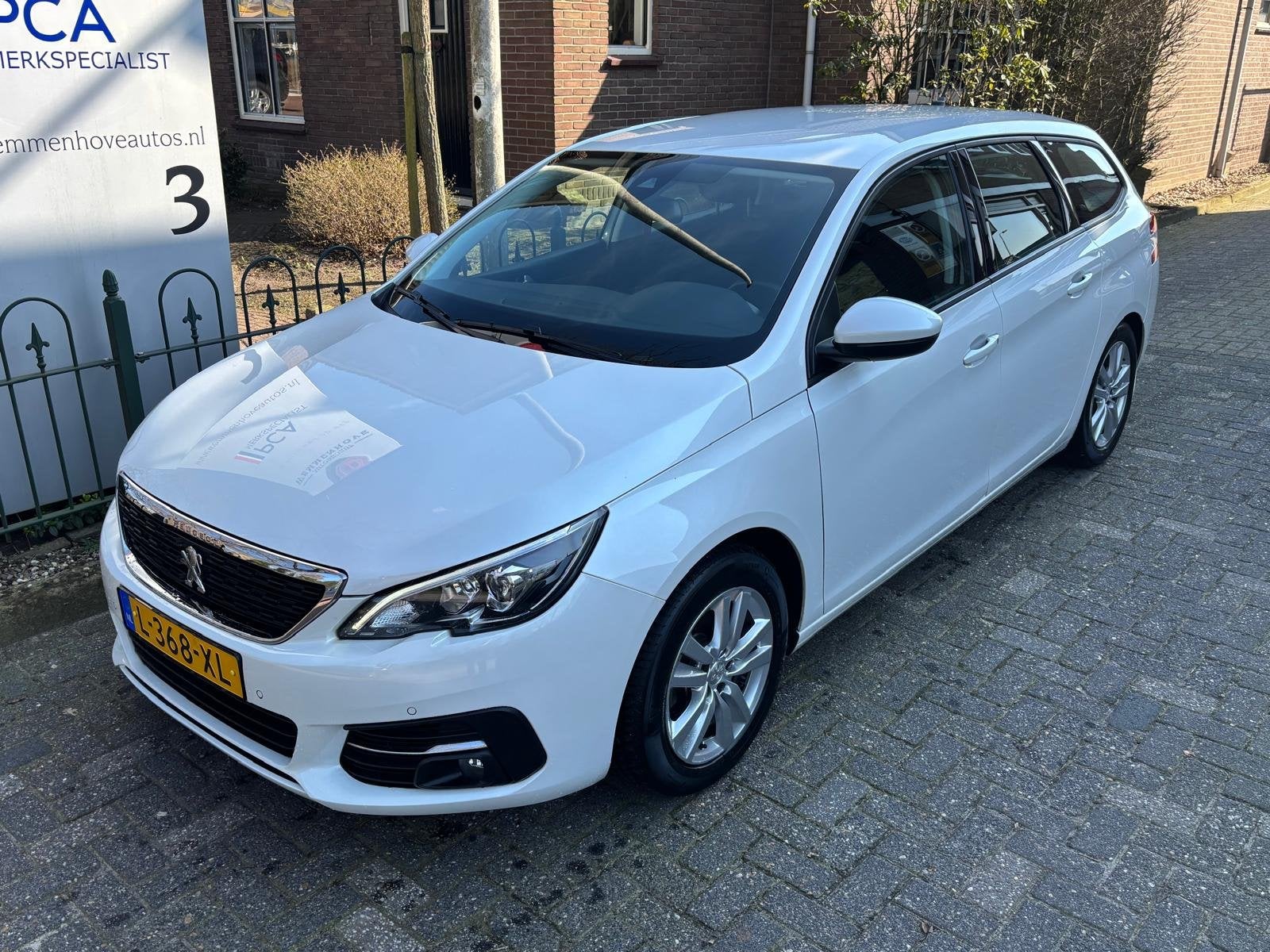 Peugeot 308 SW 1.2 PureTech Blue Lease Active Distributierie, Voorwielaandrijving, Stof, Gebruikt, Euro 6