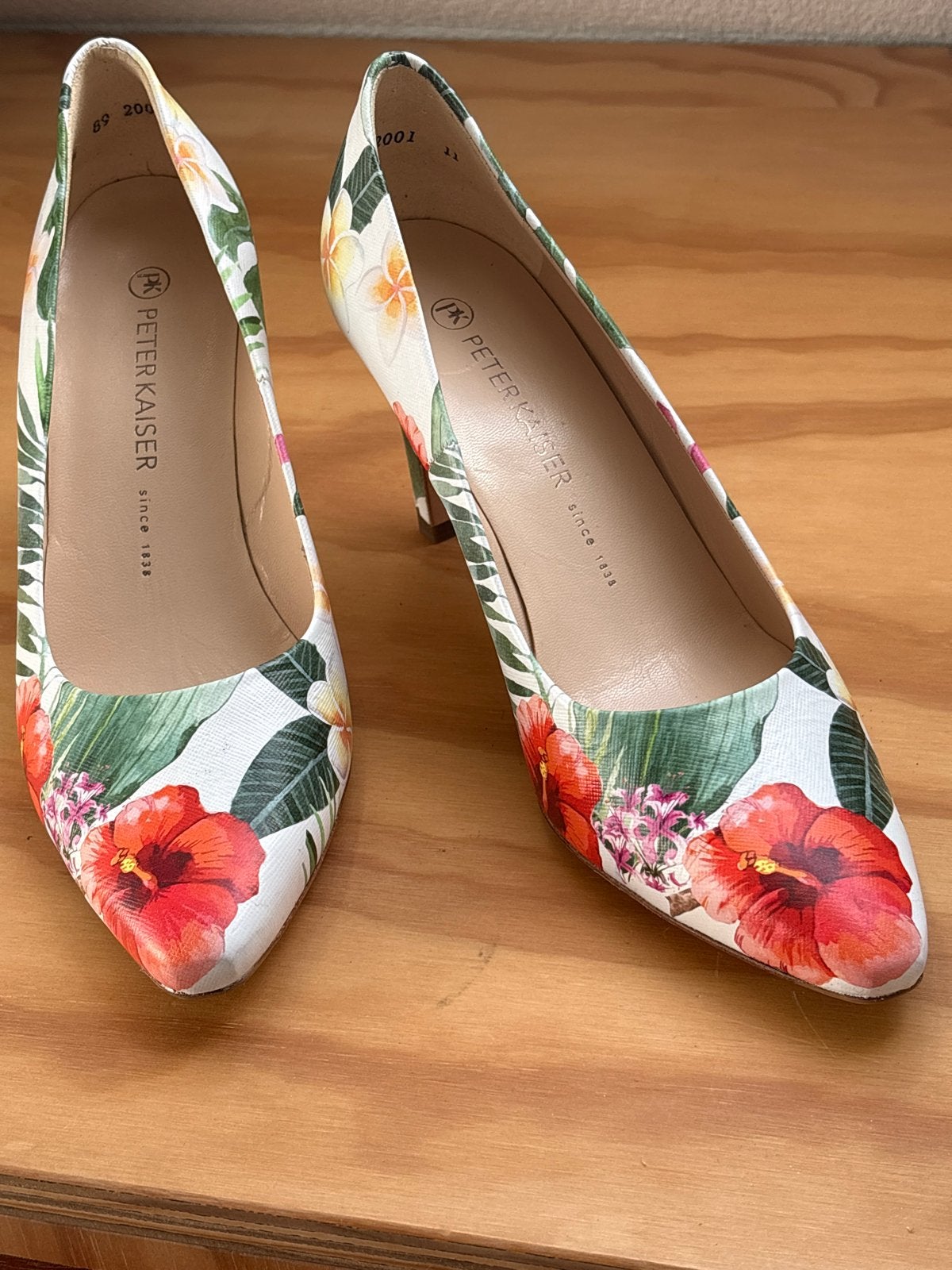 Peter Kaiser Pumps met bloemenprint, maat 41,5, Ophalen of Verzenden, Zo goed als nieuw, Overige kleuren, Pumps