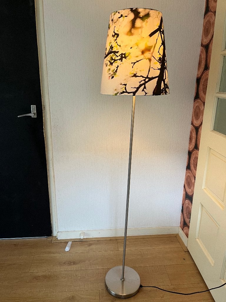 staande lamp wit nature lampekap ladekast ikea gebreide kruk, Ophalen of Verzenden, Gebruikt, Metaal, 150 tot 200 cm