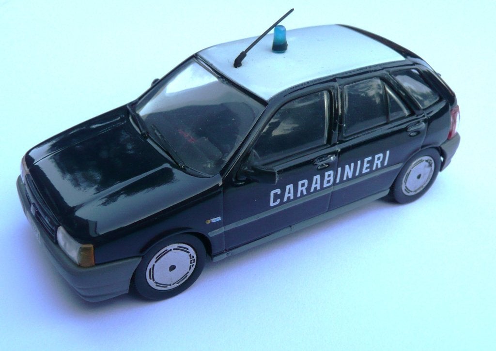 Fiat Tipo "Carabinieri"Nieuw schaalmodel in 1:43, Hobby en Vrije tijd, Verzenden, Nieuw, Auto, Overige merken