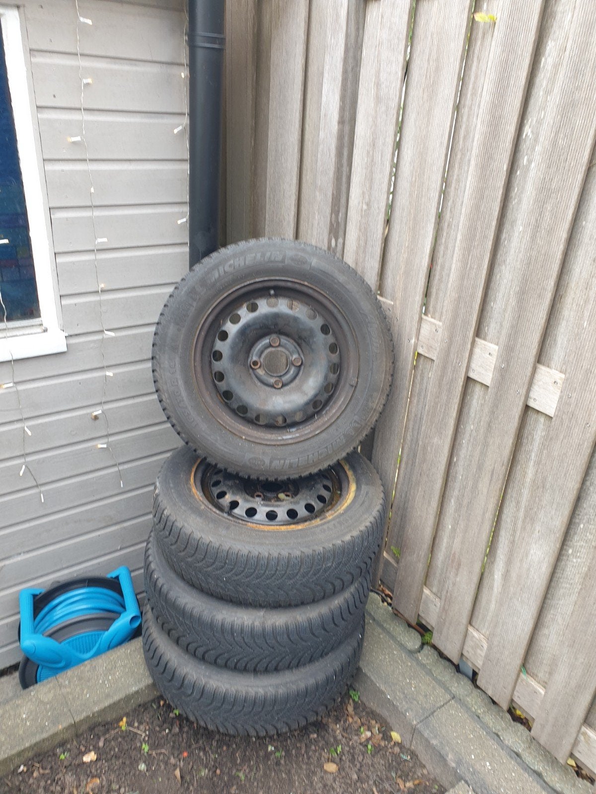 winterbanden op stalen velgen voor vw up 165-70-14, Auto diversen, Ophalen, Gebruikt