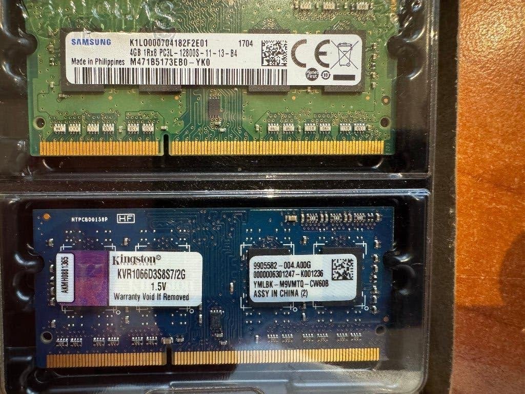 2x SO-DIMM RAM geheugen te koop (1GB en 4GB), Computers en Software, RAM geheugen, Gebruikt, DDR3, Ophalen of Verzenden, Laptop