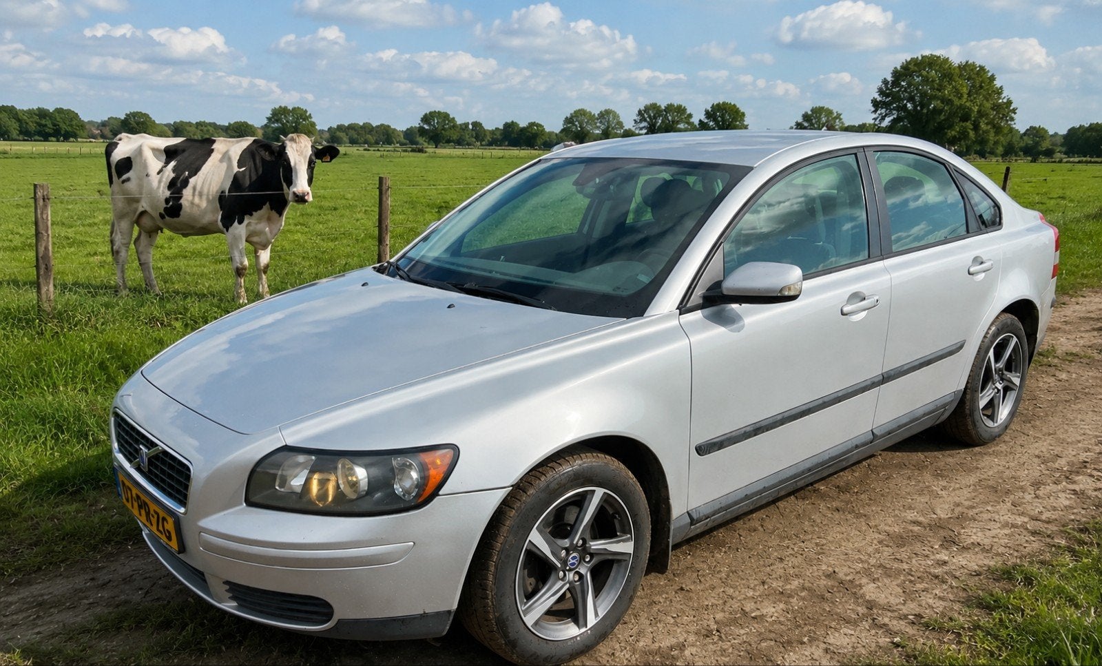 Volvo S40 2.4 I 170PK Geartronic 2004 Grijs, Auto's, Volvo, 1367 kg, 700 kg, 2435 cc, Particulier