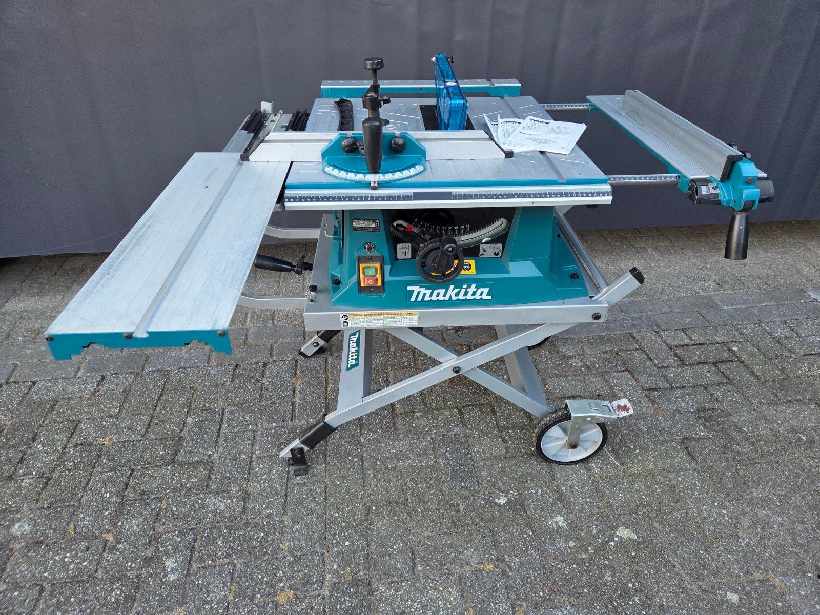 Makita MLT100NX1 zaagtafel in prima staat, Ophalen, Zo goed als nieuw, Afkortzaag, 30 tot 70 mm
