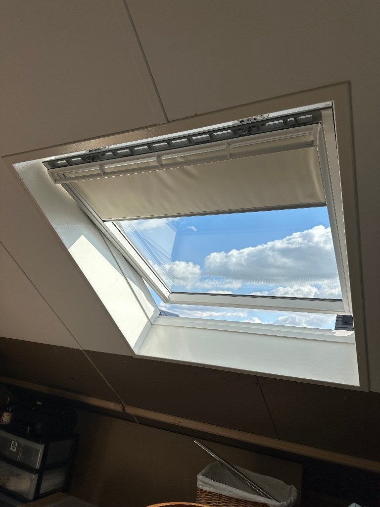 Velux dakraam GGL UK08 134 x 140 cm. witte uitvoering, Ophalen, 120 tot 160 cm, Zo goed als nieuw, Dubbelglas