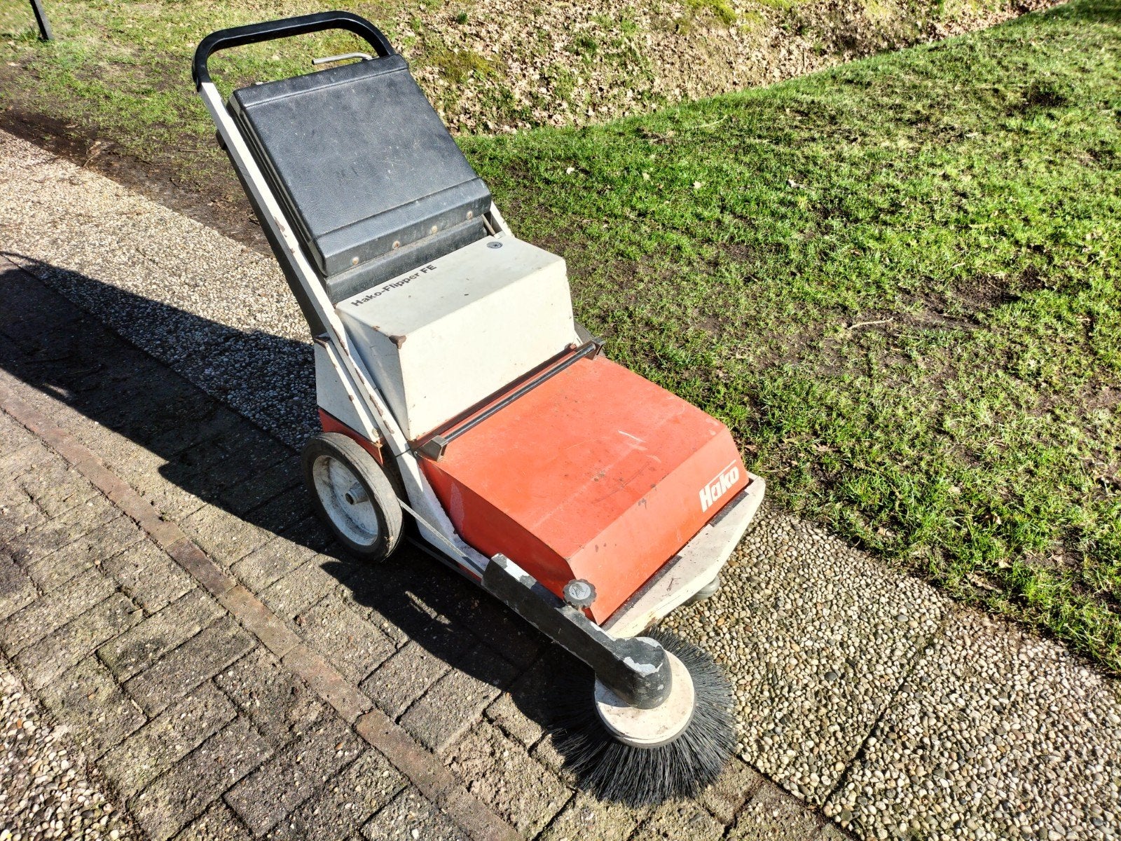 hako flipper FE elektrische veegmachine, Ophalen, Gebruikt, Hako