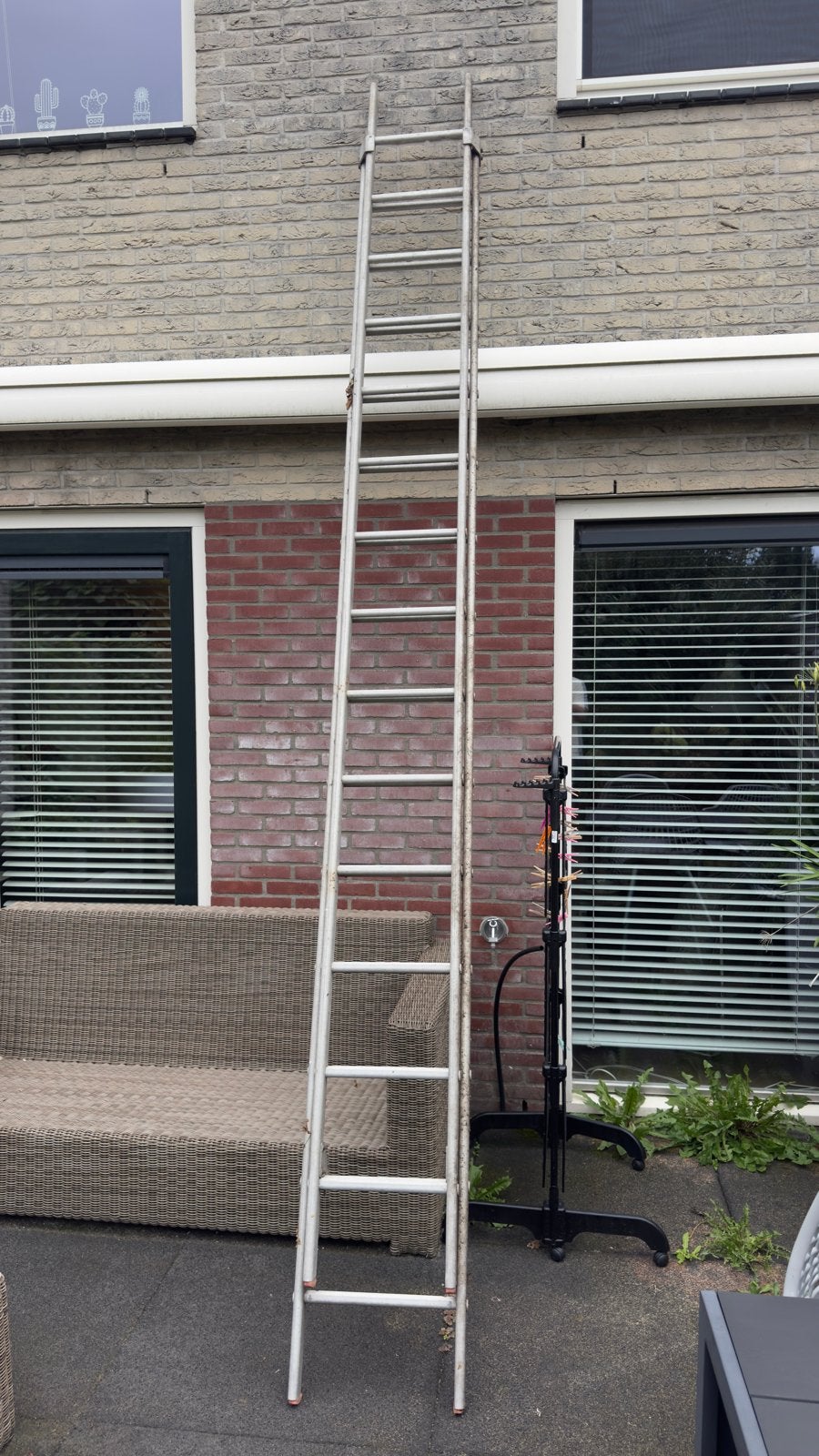 2x14 aluminium ladder - Ideaal voor klussen op hoogte, Doe-het-zelf en Verbouw, Ophalen, Gebruikt, Ladder, 4 meter of meer
