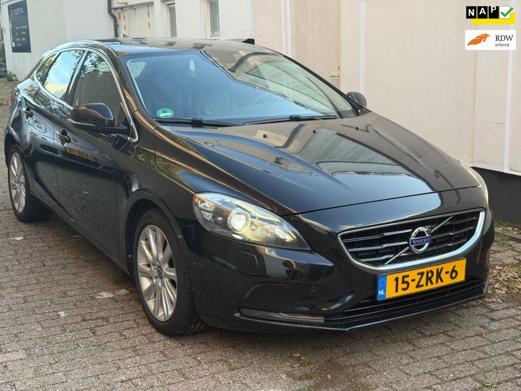 Volvo V40 1.6 D2 Summum NAV /CAMERA/LEER, Auto's, Volvo, Voorwielaandrijving, Euro 5, 28 km/l, Gebruikt