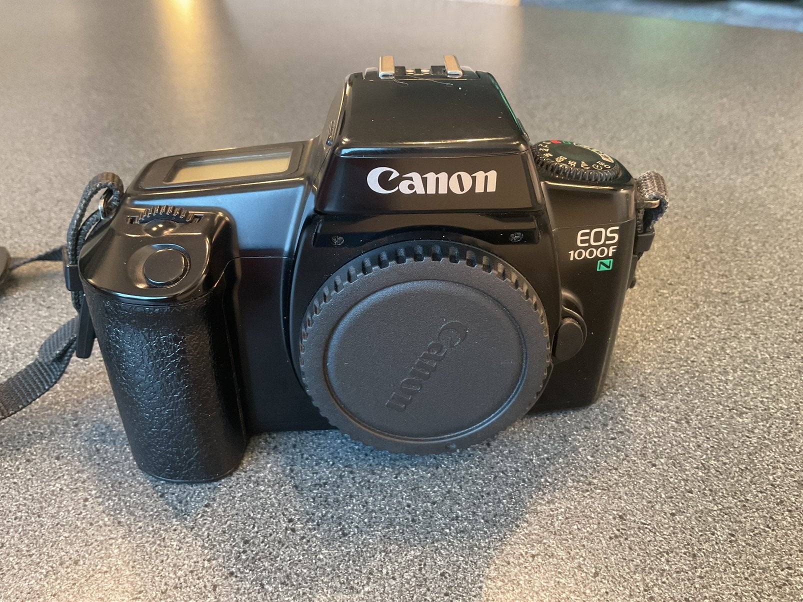 Canon EOS 1000F Camera Body + Draagtas, Audio, Tv en Foto, Fotocamera's Analoog, Ophalen of Verzenden, Gebruikt, Spiegelreflex