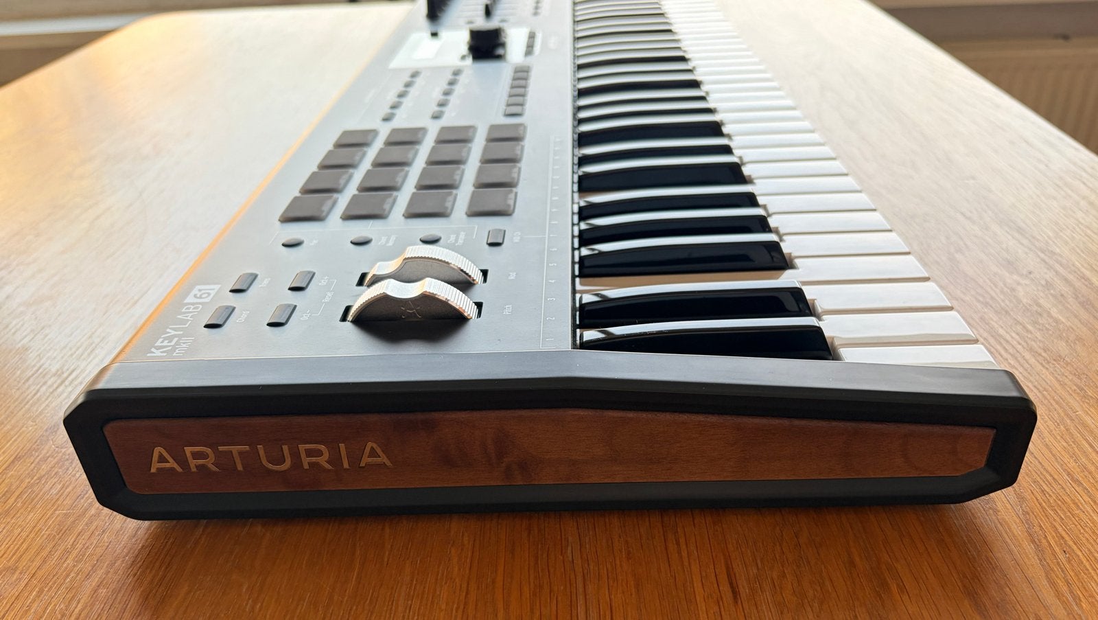 Foto 3 van Arturia Keylab 61 MKII MIDI Controller - Zo goed als nieuw