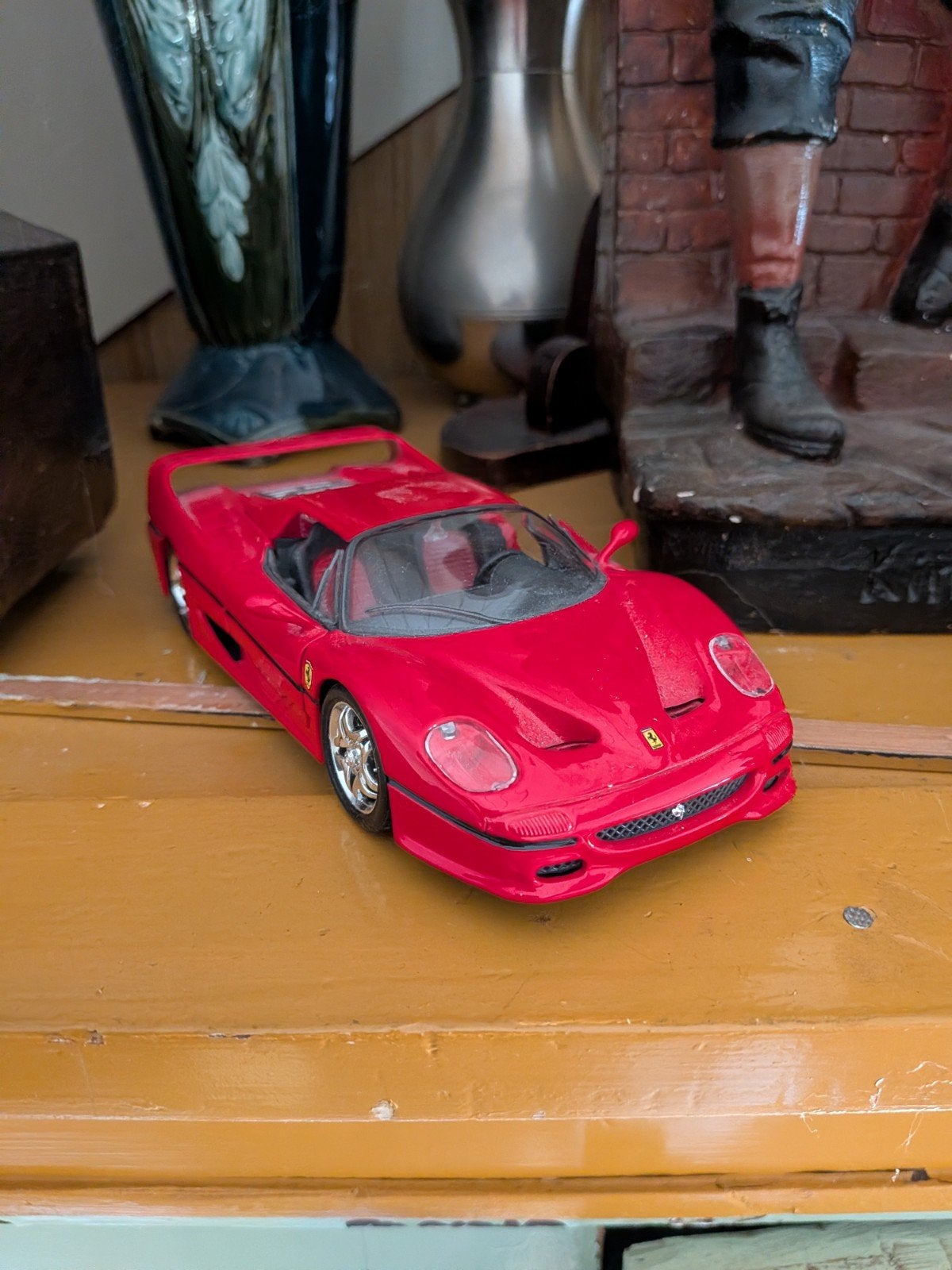 Rode Ferrari F50 modelauto - Zo goed als nieuw, Hobby en Vrije tijd, Verzenden