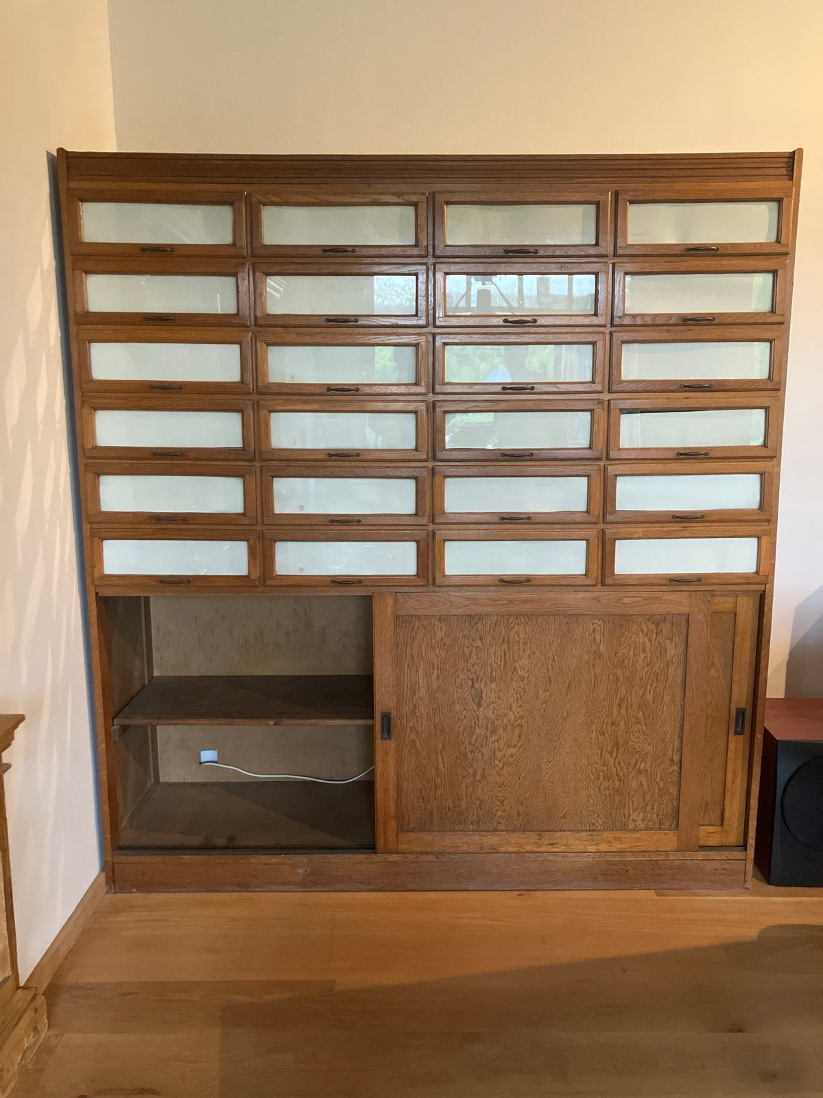Antieke apothekerskast / ladekast met glazen fronten, Ophalen