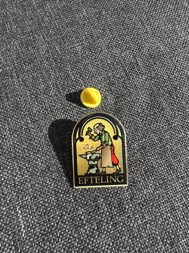 Efteling Pin - De Smid, Verzamelen, Efteling, Ophalen of Verzenden, Zo goed als nieuw, Button of Speldje