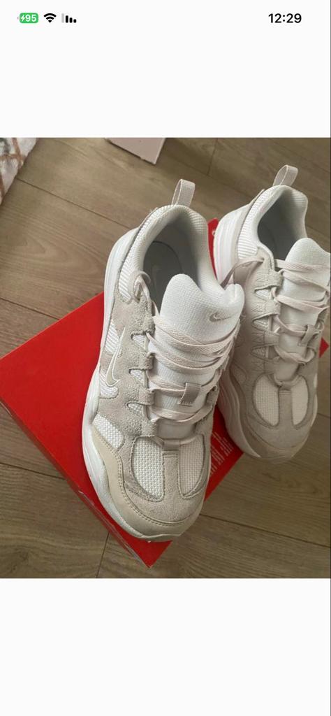 Nike M2K Tekno Sneakers - Zo goed als nieuw, Kleding | Heren, Ophalen of Verzenden, Zo goed als nieuw, Wit, Sneakers of Gympen