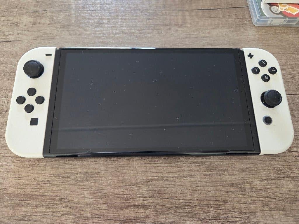 Nintendo switch  zo goed als nieuw Olded scherm!, Spelcomputers en Games, Spelcomputers | Nintendo Switch, Zo goed als nieuw, Switch Original
