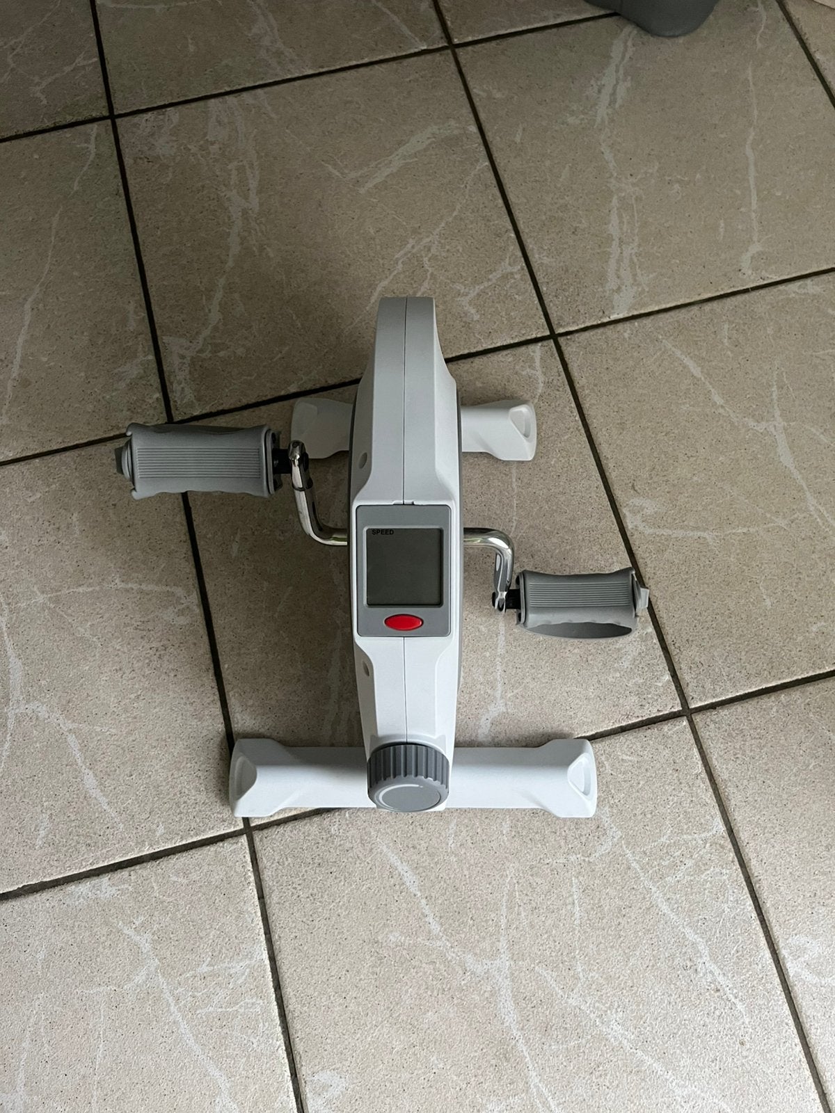 Stoel fiets / voor armen en benen trainer €25.00, Ophalen, Zo goed als nieuw, Benen
