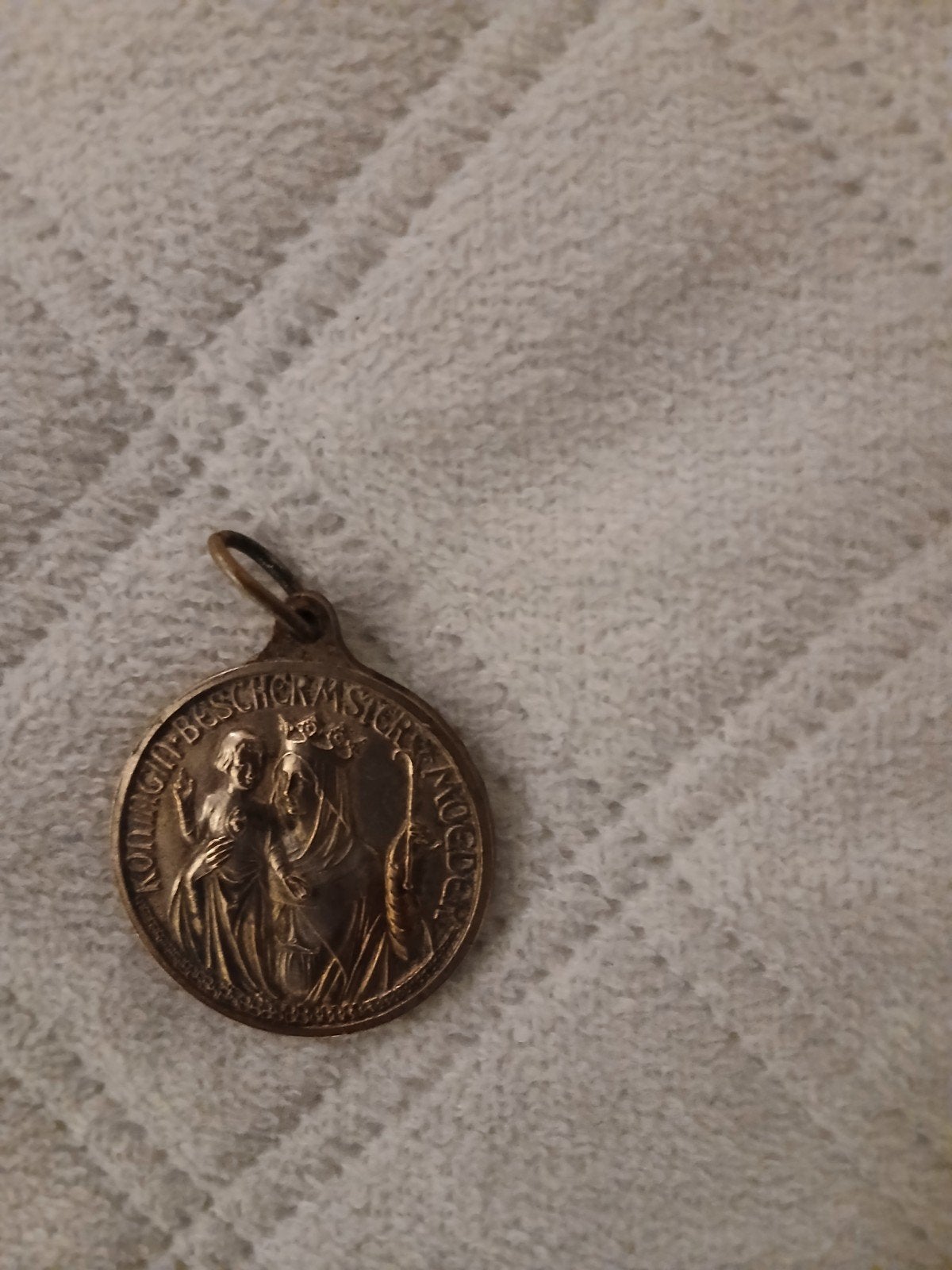 Antieke religieuze medaille - Maria en IHS, Antiek en Kunst, Ophalen of Verzenden