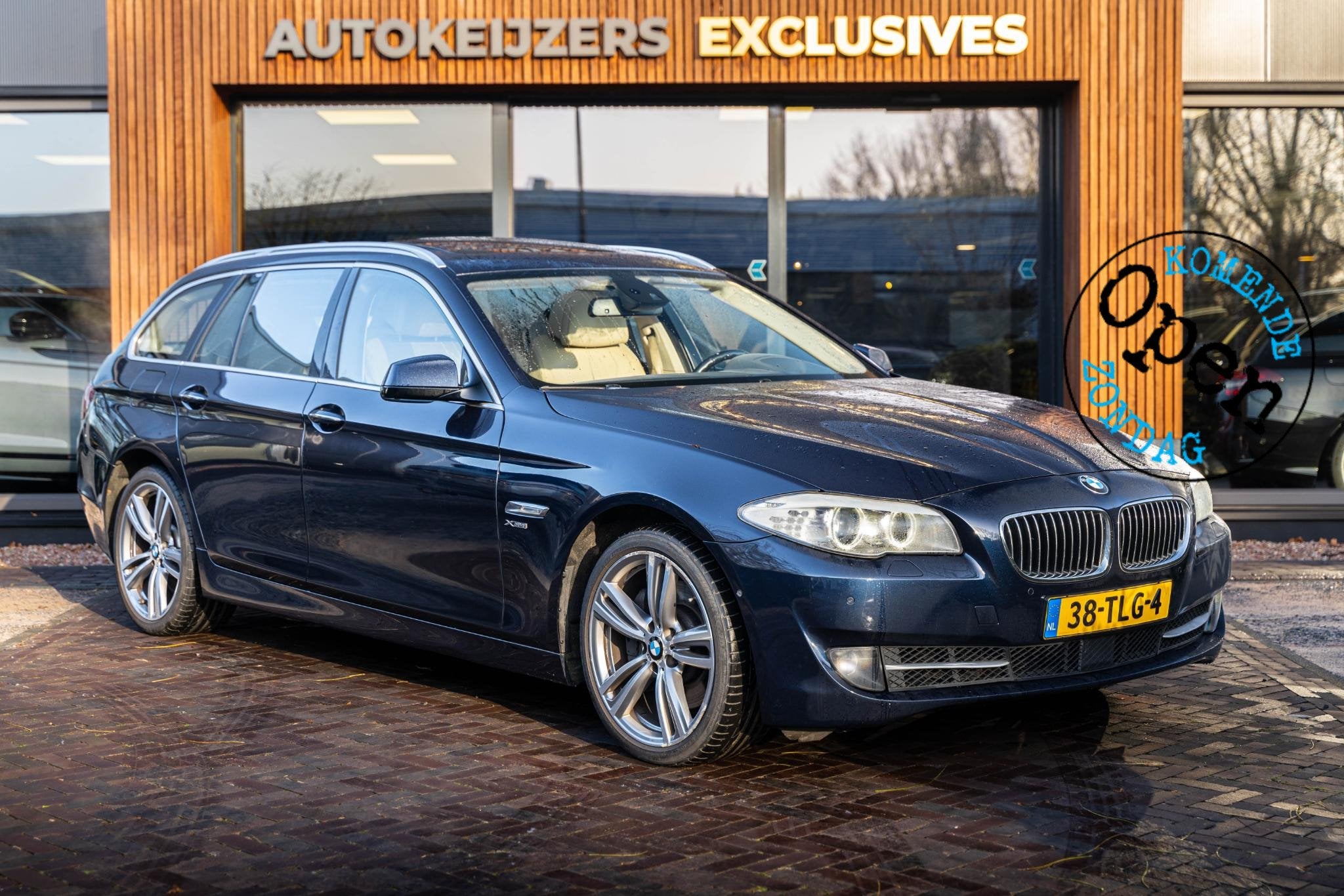 BMW 5-serie Touring 528xi High Executive Panoramadak Leer