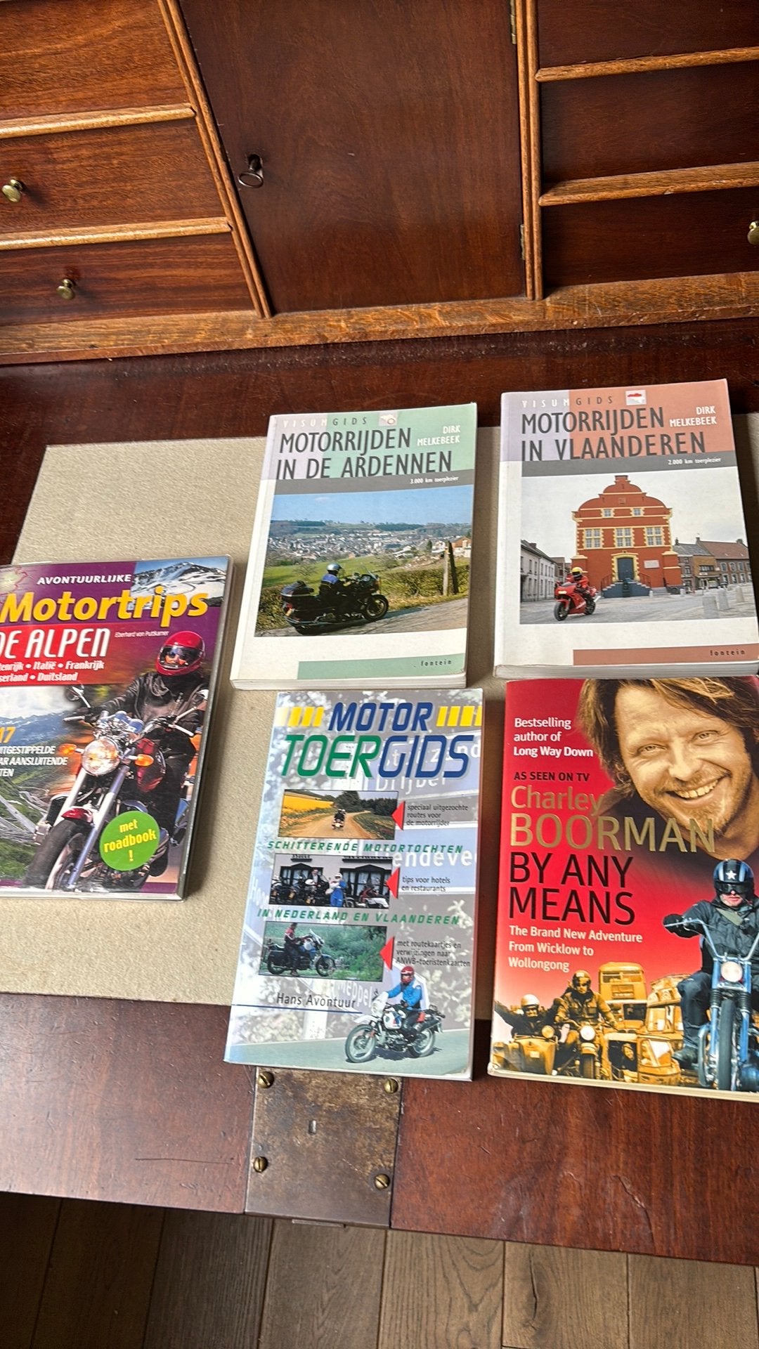 - Motorrijden in de Ardennen- in Vlaanderen en in de Alpen, Boeken, Overige merken, Verzenden, Europa, Zo goed als nieuw
