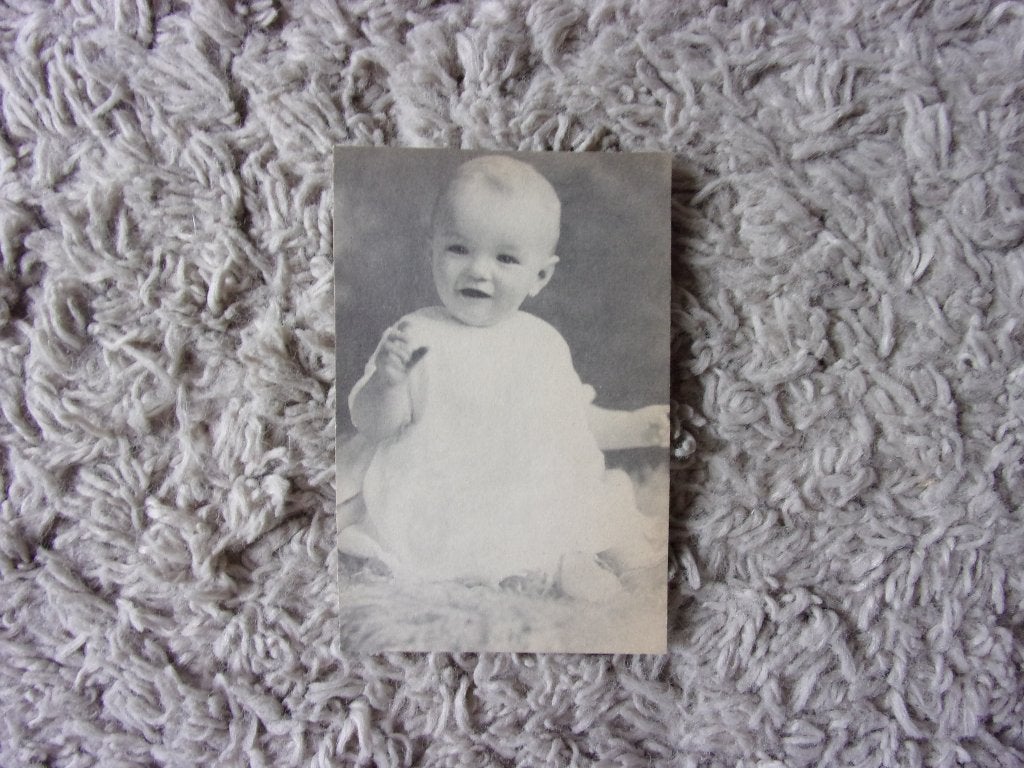 MARILYN MONROE KAART ALS BABY, Ophalen, Zo goed als nieuw, Foto of Kaart