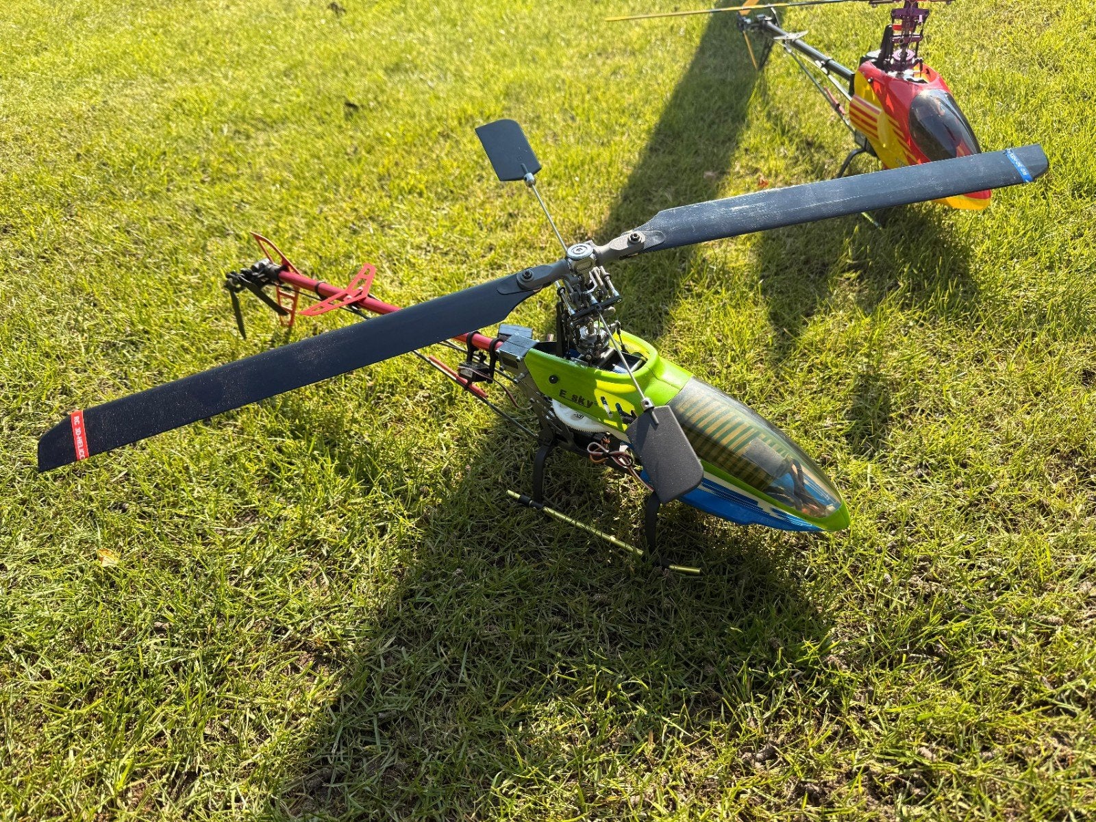 2 complete helikopters met accessoires, Ophalen