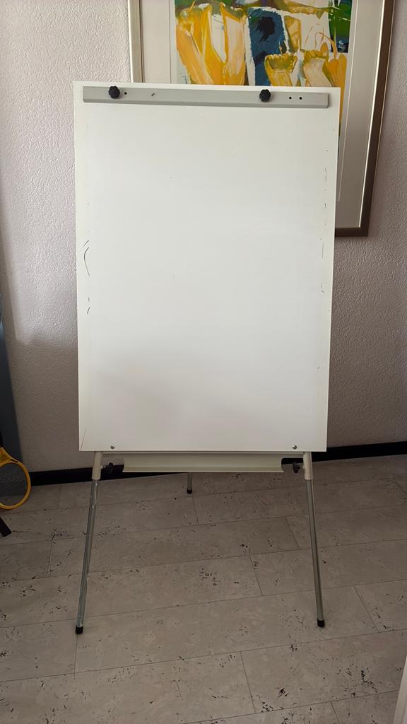Flip-over whiteboard met verstelbare poten, Huis en Inrichting, Woonaccessoires | Memoborden, Ophalen, Gebruikt, Overige typen