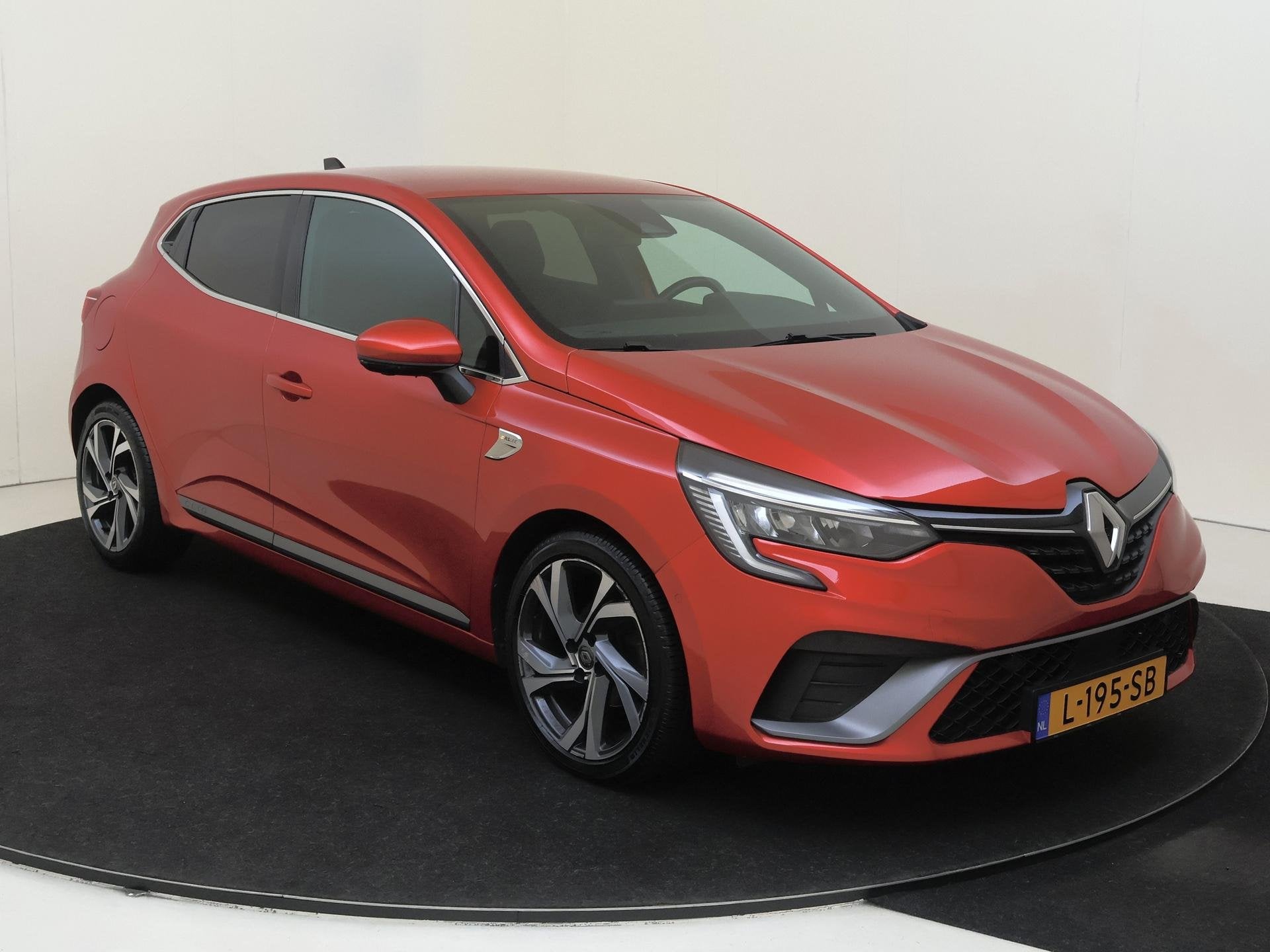 Renault Clio 1.0 TCe R.S. Line | 360 Camera, Parkeersensor, Gebruikt, Leder en Stof, 49 €/maand
