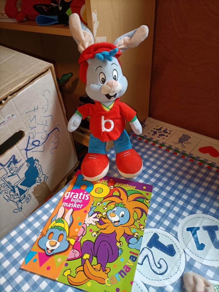 Bobo knuffel 37 cm groot + leesblad, Ophalen of Verzenden, Zo goed als nieuw, Overige typen