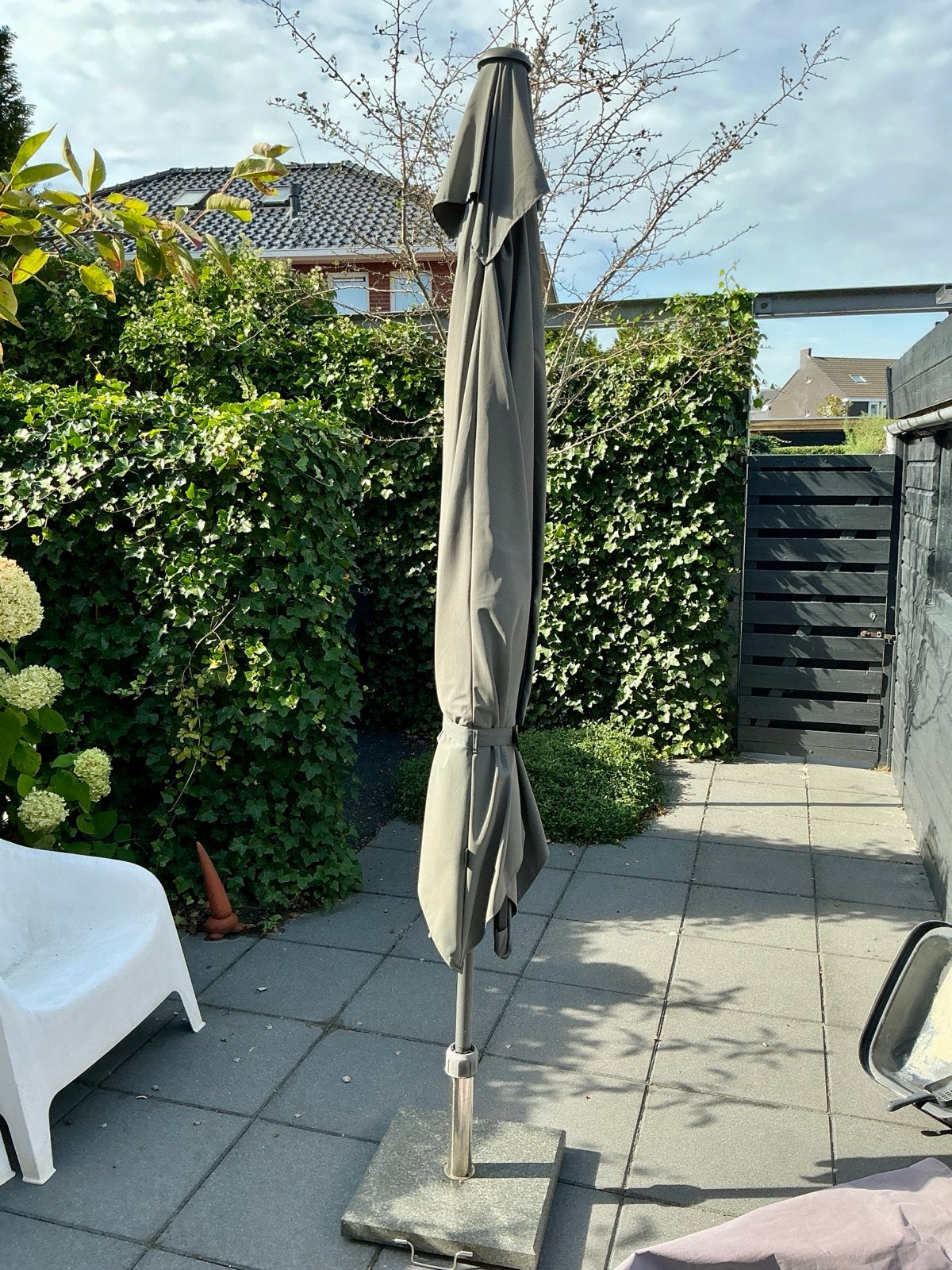 Madison parasol groen, 3 meter met foedraal en voet, Ophalen, Gebruikt, 2 tot 3 meter, Stokparasol