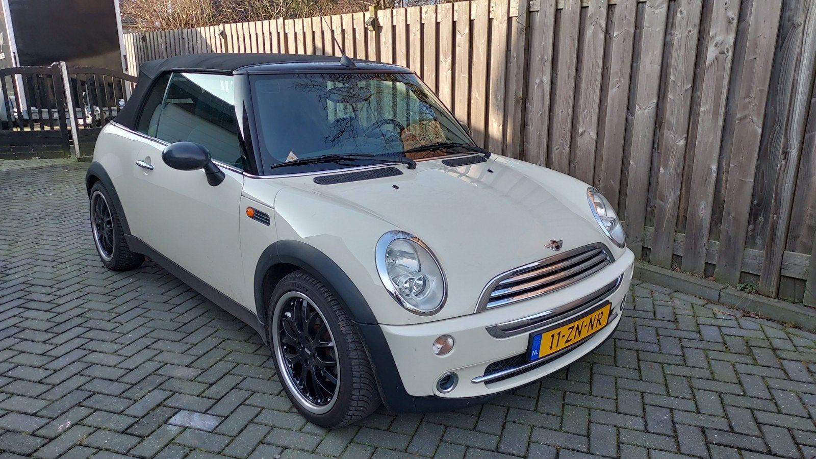 Mini 1.6 ONE Cabrio 2008 Wit, Auto's, Mini, Stof, 4 cilinders, Cabriolet, 4 stoelen