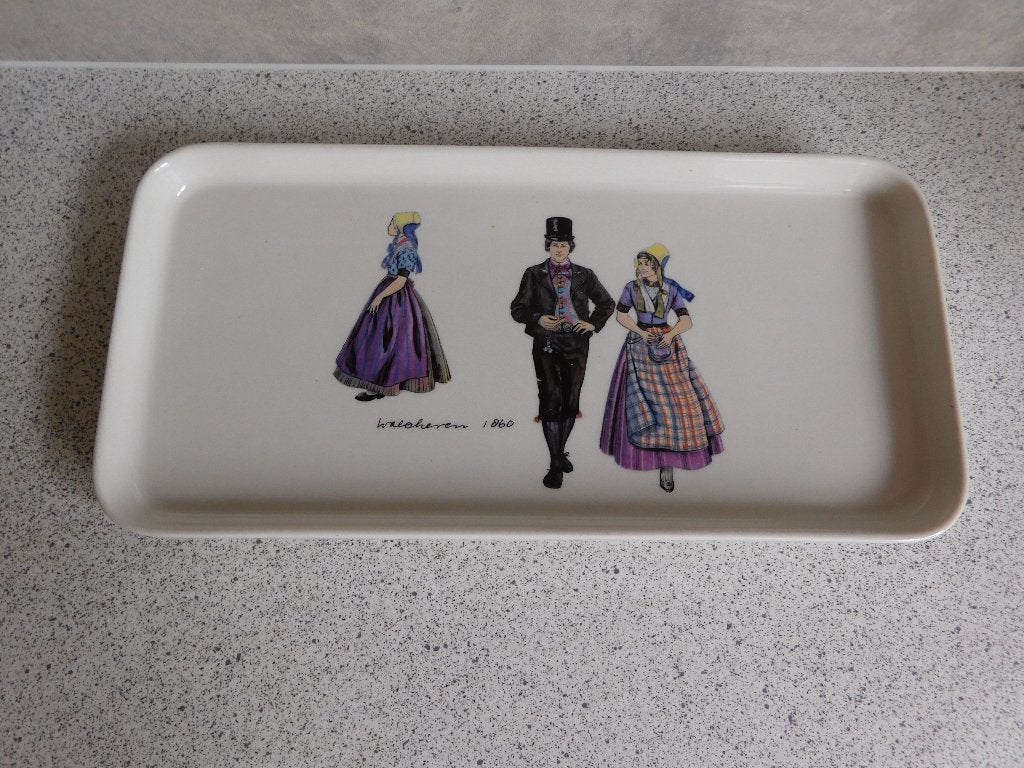 Bord 25,5x12,5 Klederdracht Walcheren 1860 Villeroy & Boch, Huis en Inrichting, Villeroy & Boch, Ophalen of Verzenden, Zo goed als nieuw