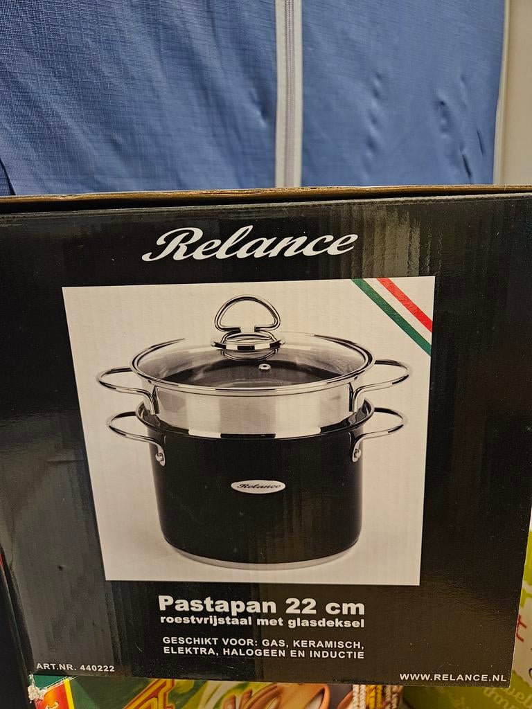 Relance pastapan 22 cm – RVS met glazen deksel, Ophalen of Verzenden, Nieuw, Rvs, Overige typen