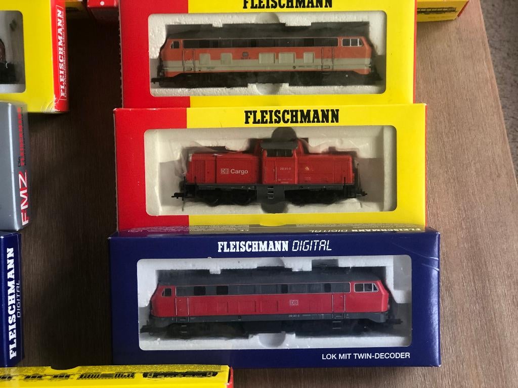 FLEISCHMANN  DIGITALE  DIESELLOCS   (304), Fleischmann, Nieuw, Ophalen of Verzenden, Gelijkstroom