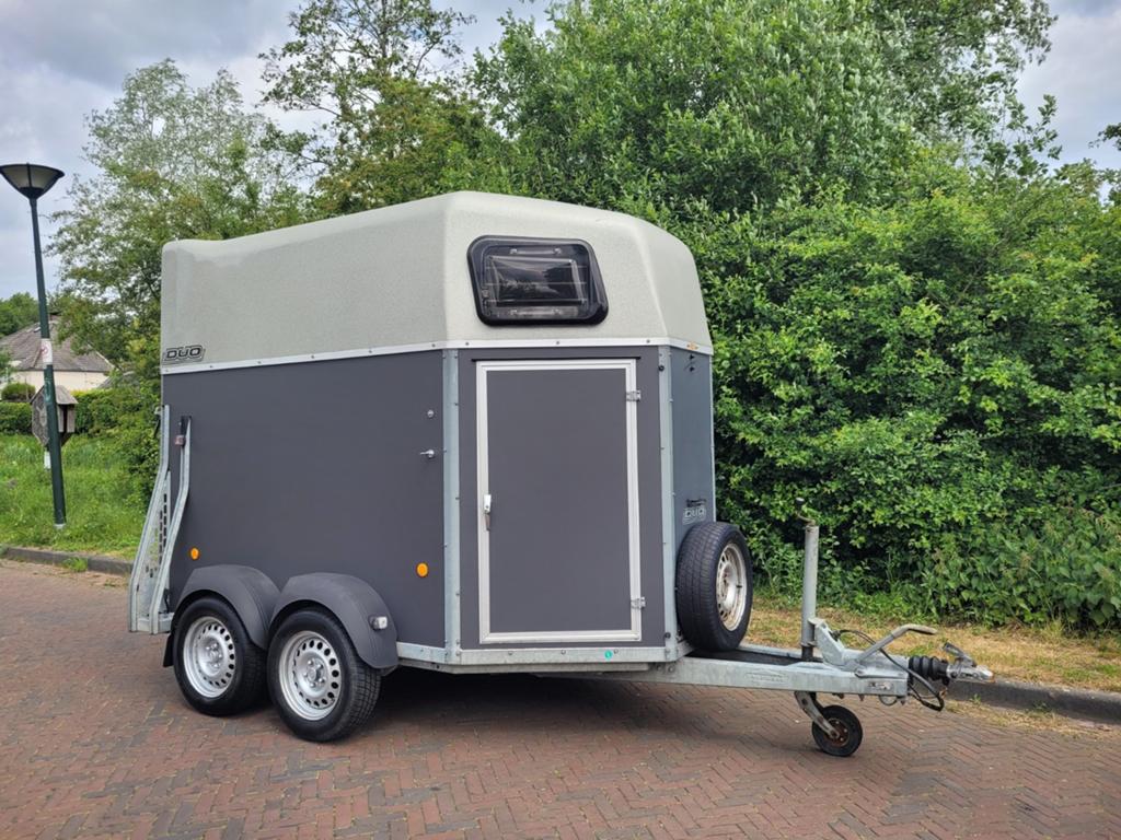 ZGAN Nieuw opgebouwde ruime Bockmann Duo 2 paards trailer, Dieren en Toebehoren, Paarden en Pony's | Trailers en Aanhangwagens