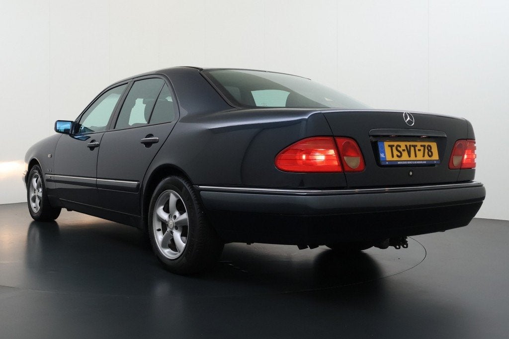 Mercedes-benz E-KLASSE 240 ELEGANCE V6 Automaat Youngtimer!!, foto 3