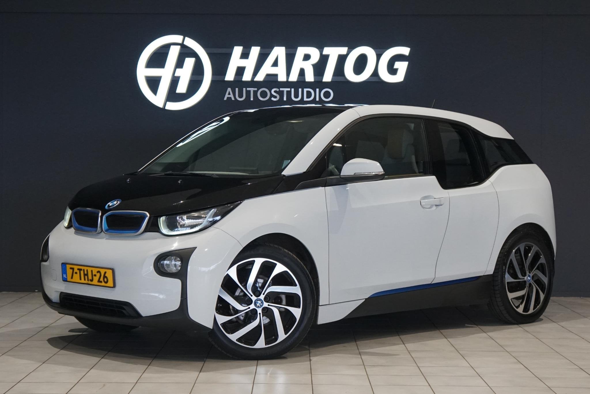 BMW i3 Basis Comfort 22 kWh, Auto's, Gebruikt, 22 kWh, 4 stoelen, Wit