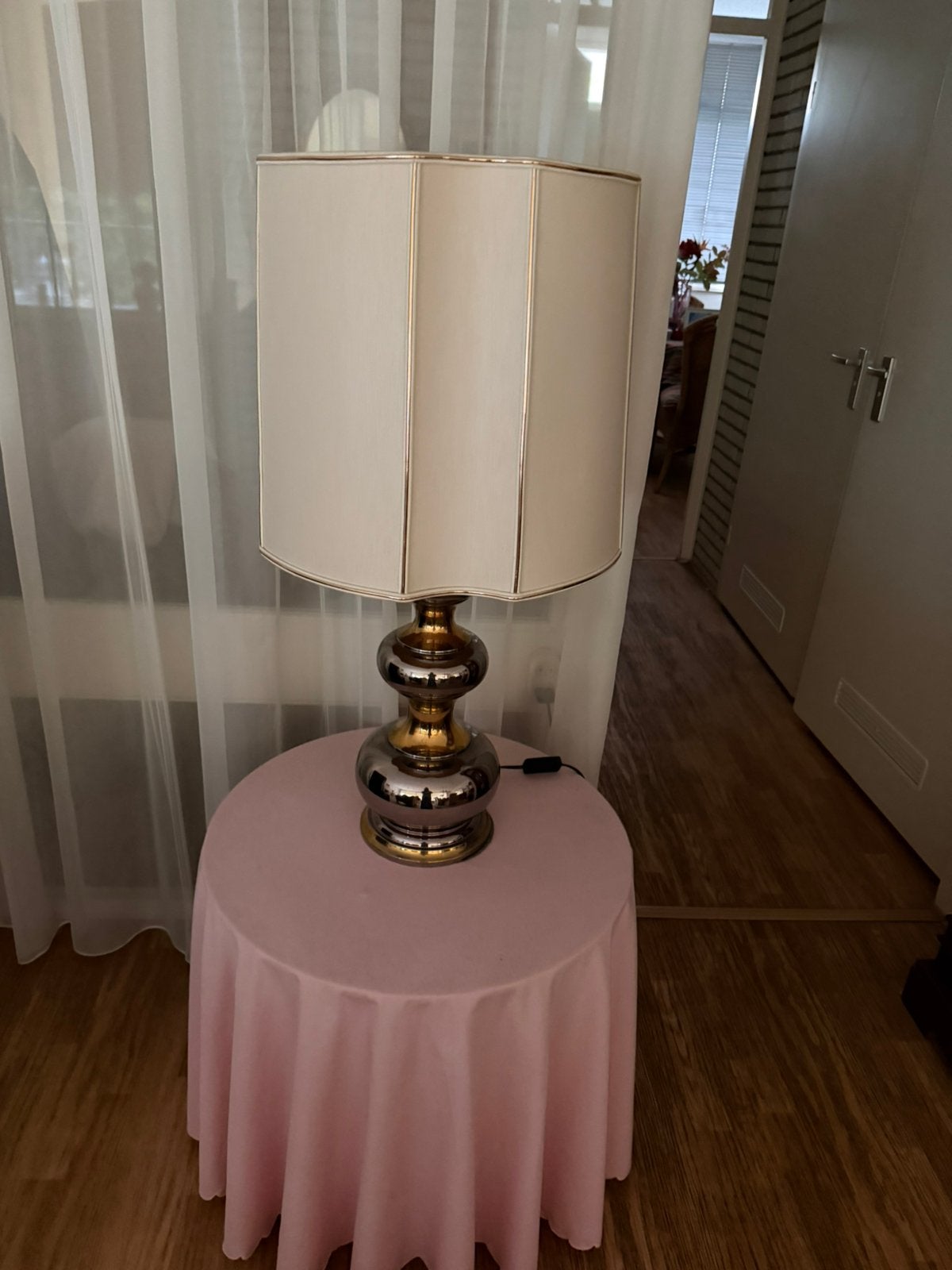 Prachtige Lamp met mooie zware voet. Bieden, Ophalen, Zo goed als nieuw, Schemerlamp
