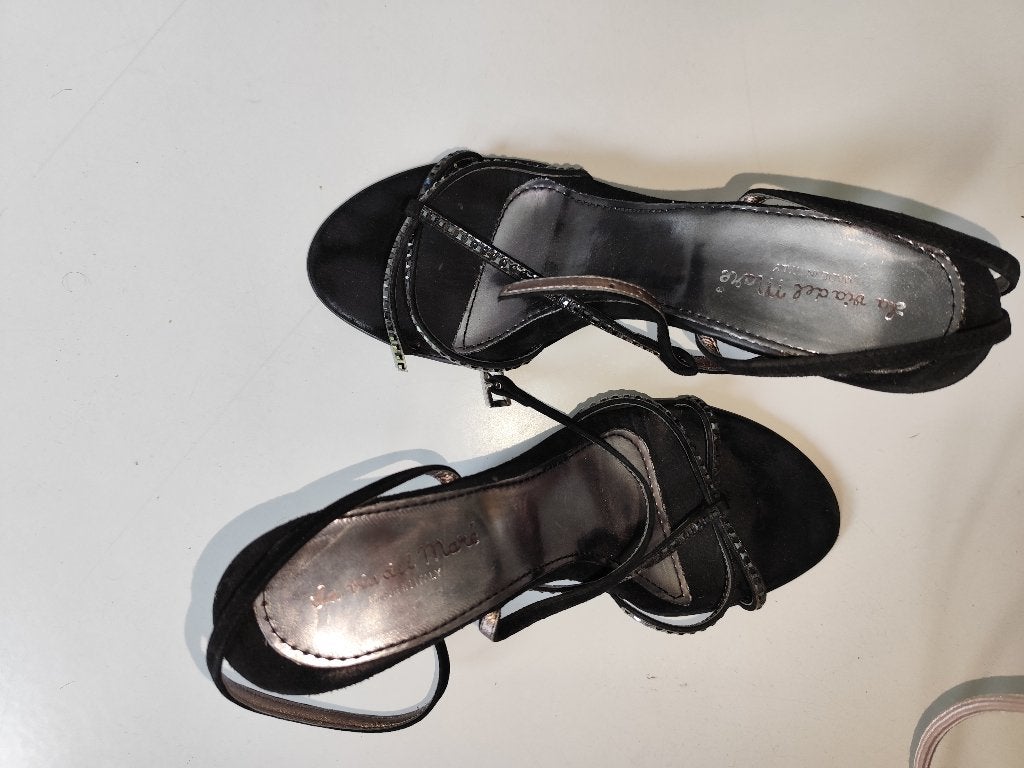 Elegant black high heels, Kleding | Dames, Hoge laarzen, Zwart, Ophalen of Verzenden, Zo goed als nieuw