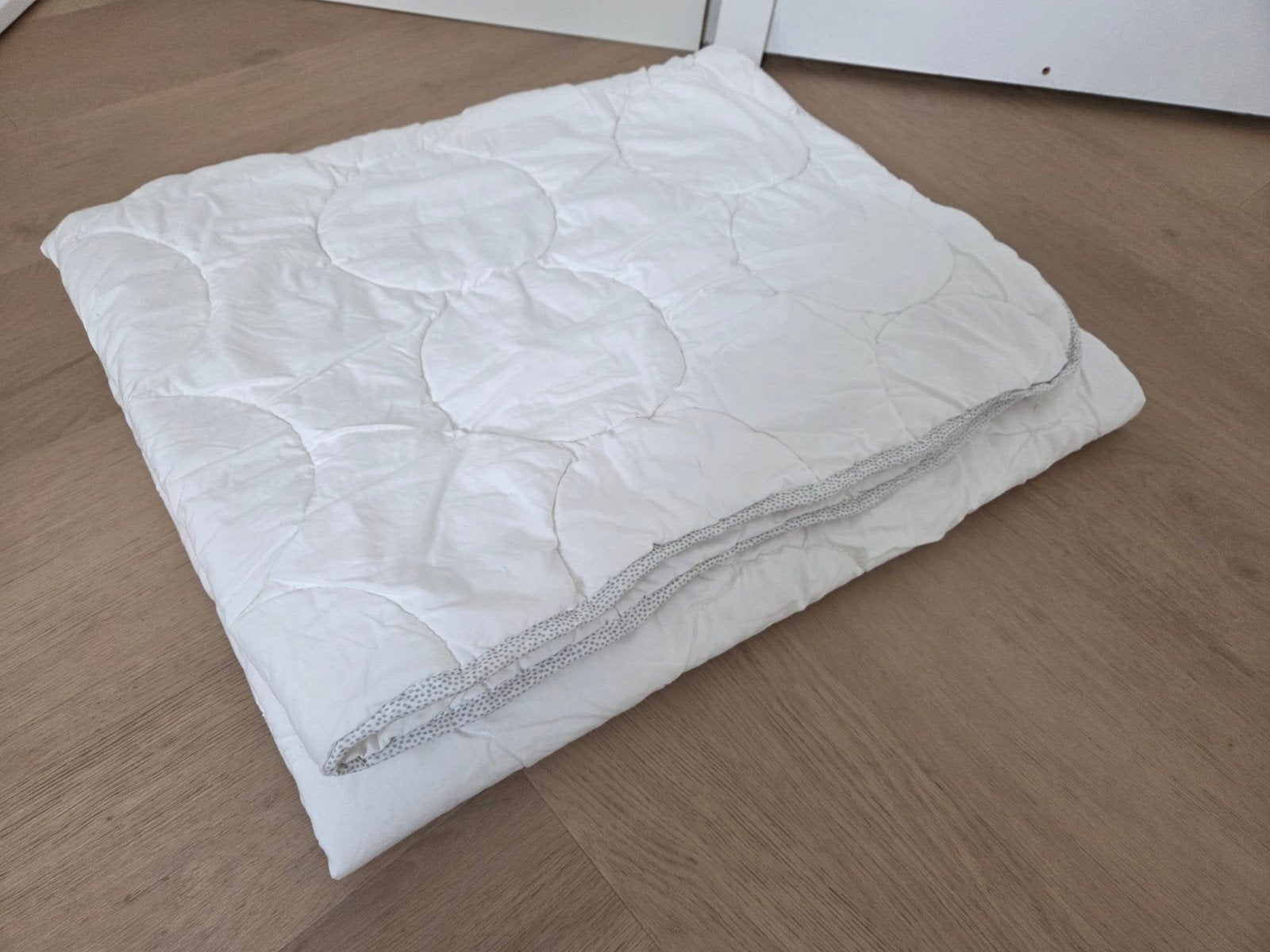 Nieuw lenast dekbed Ikea 110 x 125cm, Kinderen en Baby's, Ophalen of Verzenden, IKEA, Babybedje, Deken of Dekbed