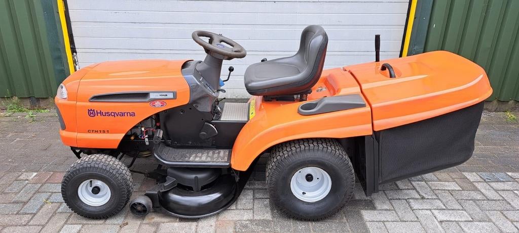 ZGAN Husqvarna zitmaaier geheel nagekeken., Ophalen