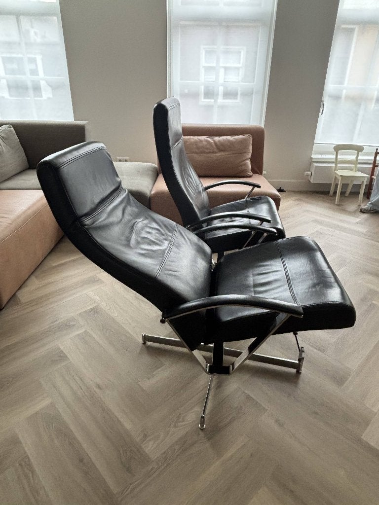 Twee zwarte leren fauteuils van Piet Klerkx, Huis en Inrichting, Stoelen, Ophalen, Modern, Comfortabel, Gebruikt, Twee