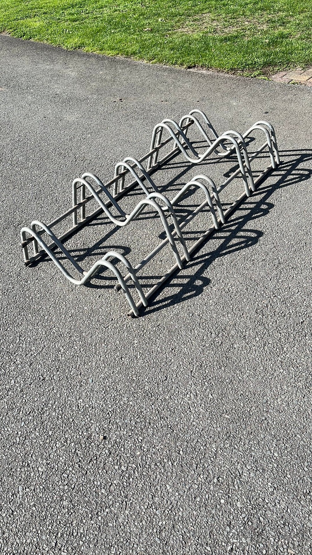 Een fietsen rek, Ophalen, Zo goed als nieuw