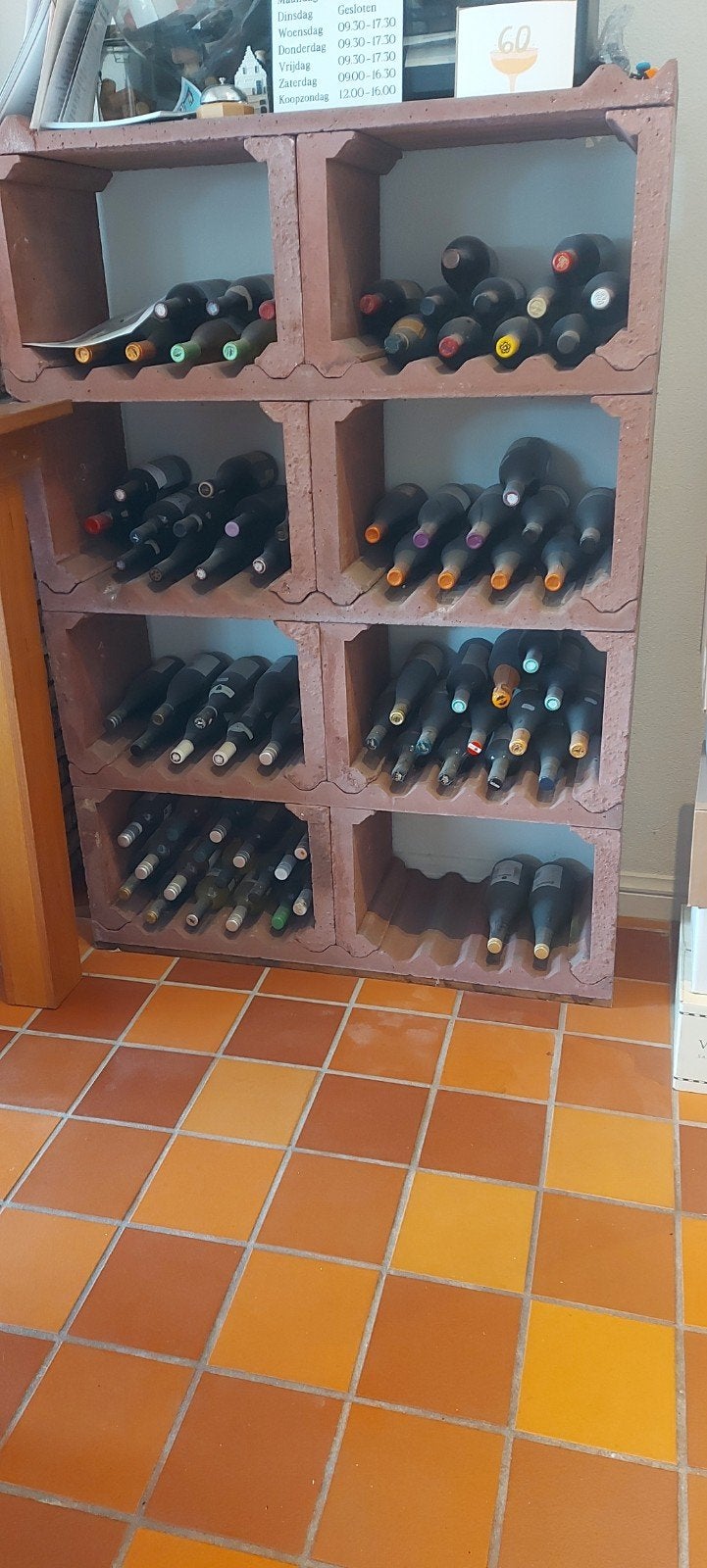 Wijnrek van lavasteen, Huis en Inrichting, Woonaccessoires | Wijnrekken, Ophalen, Overige materialen, Gebruikt, 25 flessen of meer